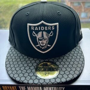 New Era Oakland Raiders Hat 7 3/8